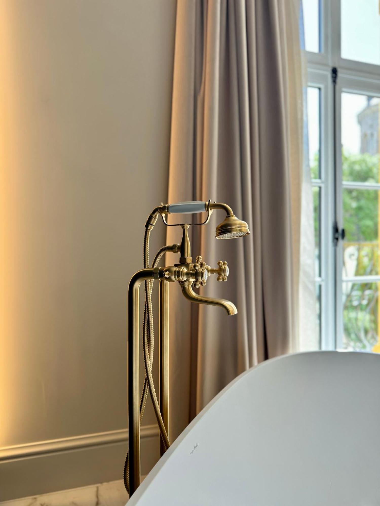 Clos Du Cedre - Chambres D'Hotes D'Exception, Luxury B&B A Ντινάν Εξωτερικό φωτογραφία